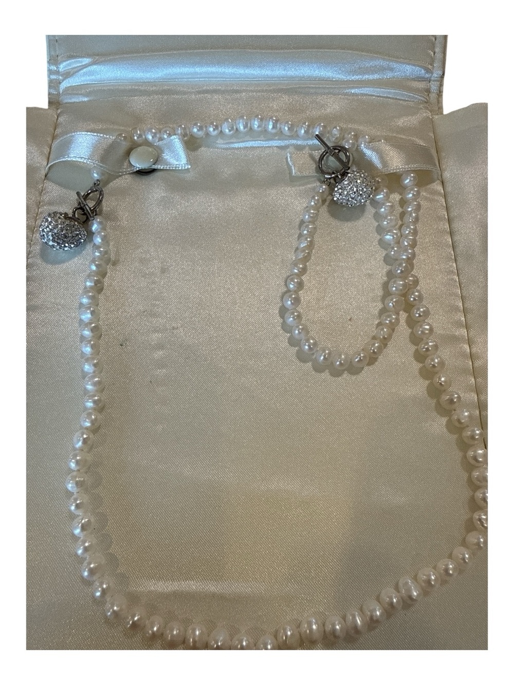 Pearl Necklace and Bracelet Set